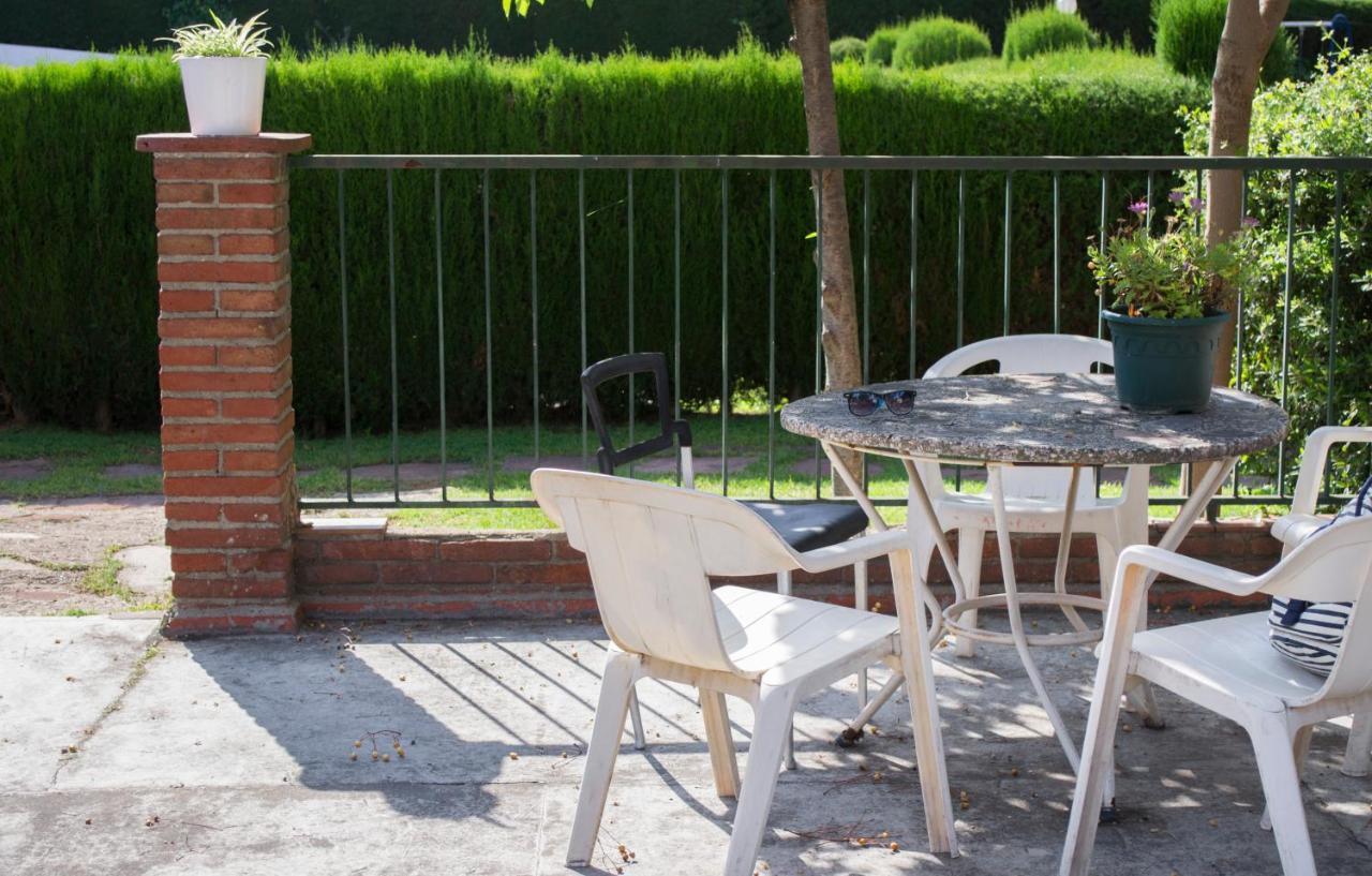 Happy People Maragall Barcelona Exterior photo